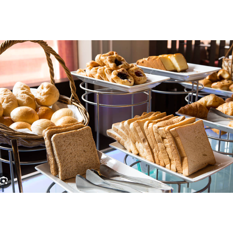 Café da Manhã Buffet Livre + bebida quente - Genefit Carlos Borges (1 pessoa)