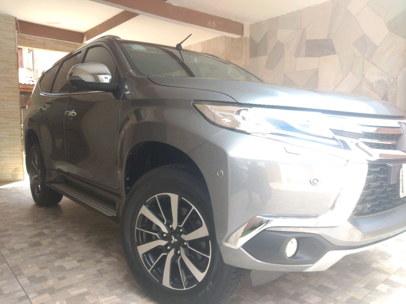 PAJERO SPORT