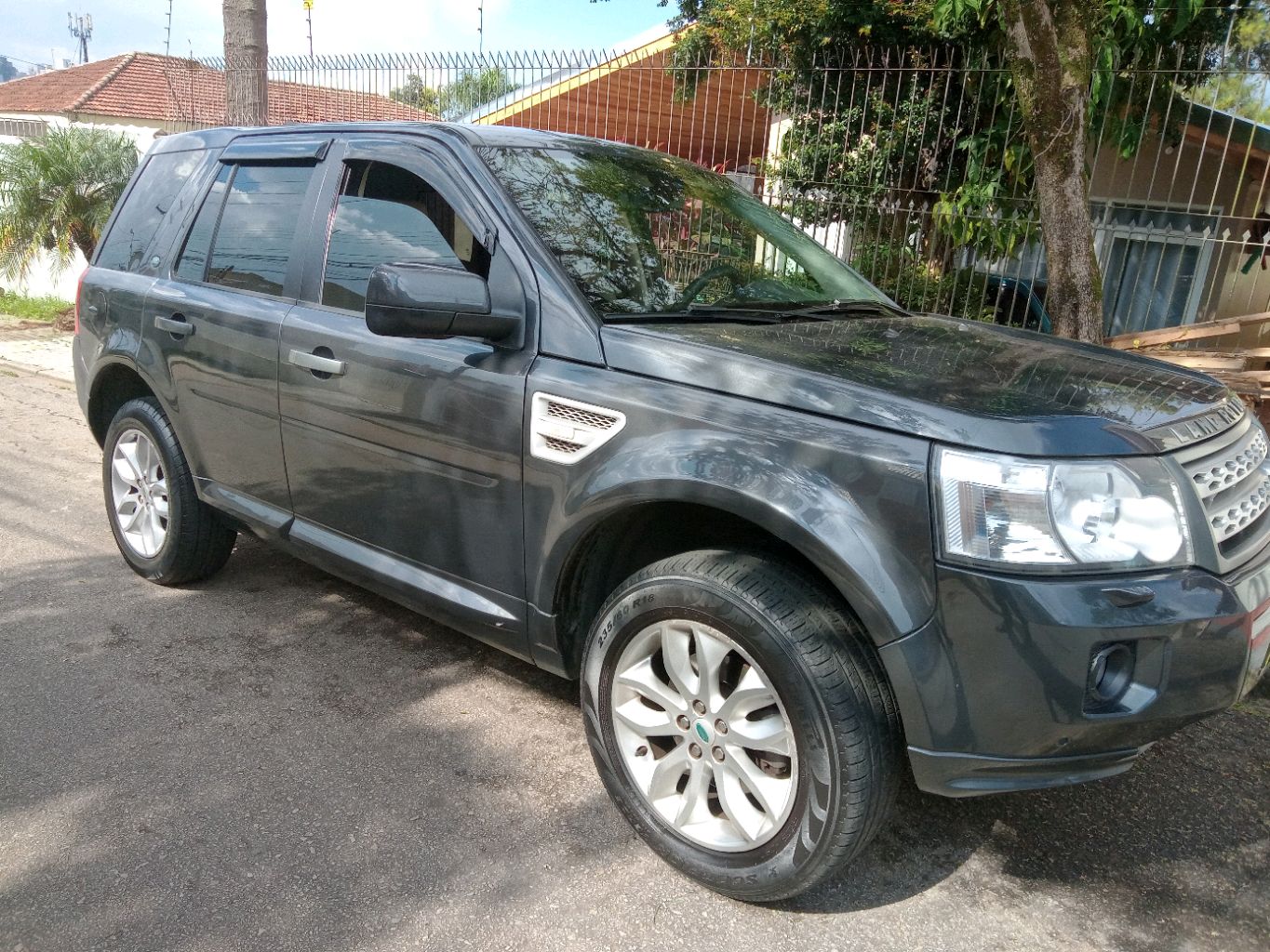 FREELANDER 2