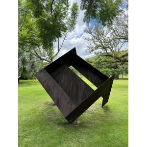 <b>OSMAR DALIO - Planar, da Série Planares</b><br>aço corten - (década de 2010)<br>261 x 290 x 234 cm
