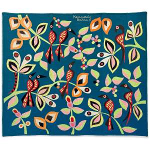 <strong>KENNEDY BAHIA - Pássaros</strong><br><br>tapeçaria, ass. e sit. Bahia centro sup.<br>126 x 150 cm