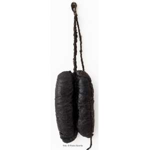 <strong>ELIANE DUARTE - Pulmão</strong><br><br>tecido, enchimento de algodão, cera de abelha e pigmento<br>142 x 19 x 8 cm