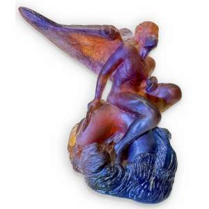 <strong>DAUM – FRANCE - Mythologie</strong><br><br>escultura em pasta de vidro, com marca do fabricante Daum – France<br>33 x 25 cm