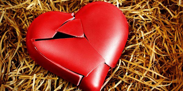 Resultado de imagem para coração partido