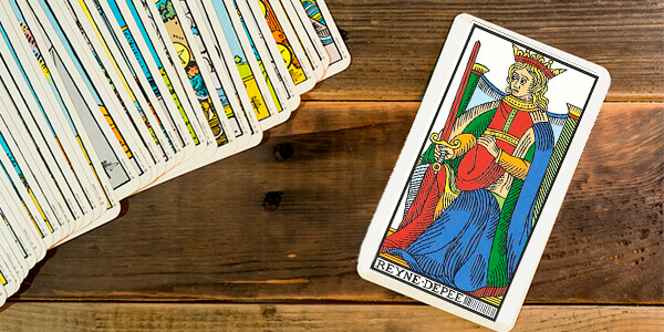 reina de espadas en el tarot