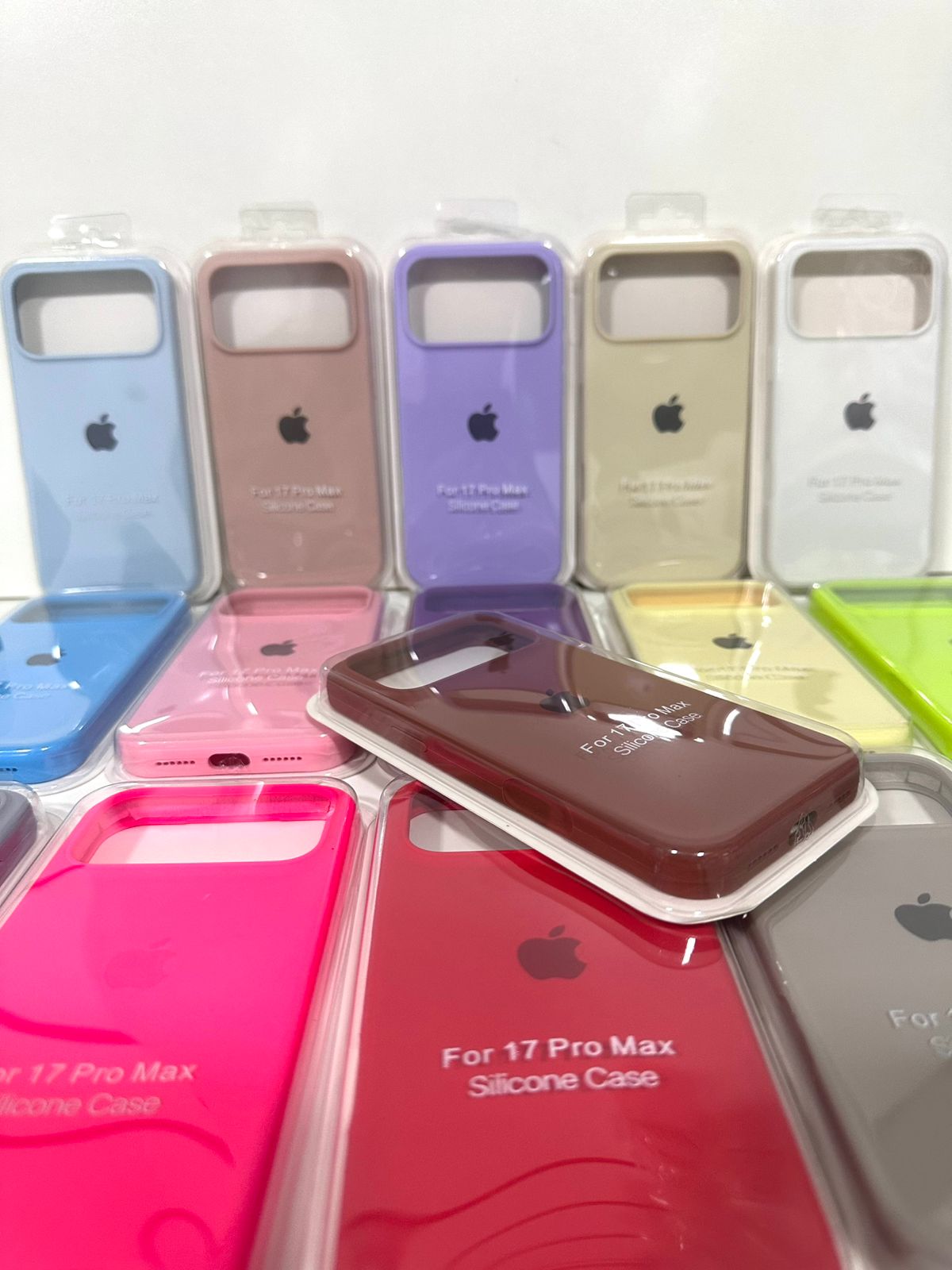 CAPA CARTELADA IPHONE LINHA 18