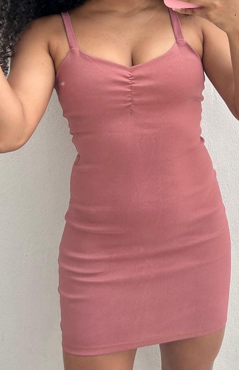 Vestido curto (cor rose)
