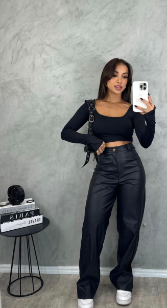 CALÇA DE COURO ECO RETA