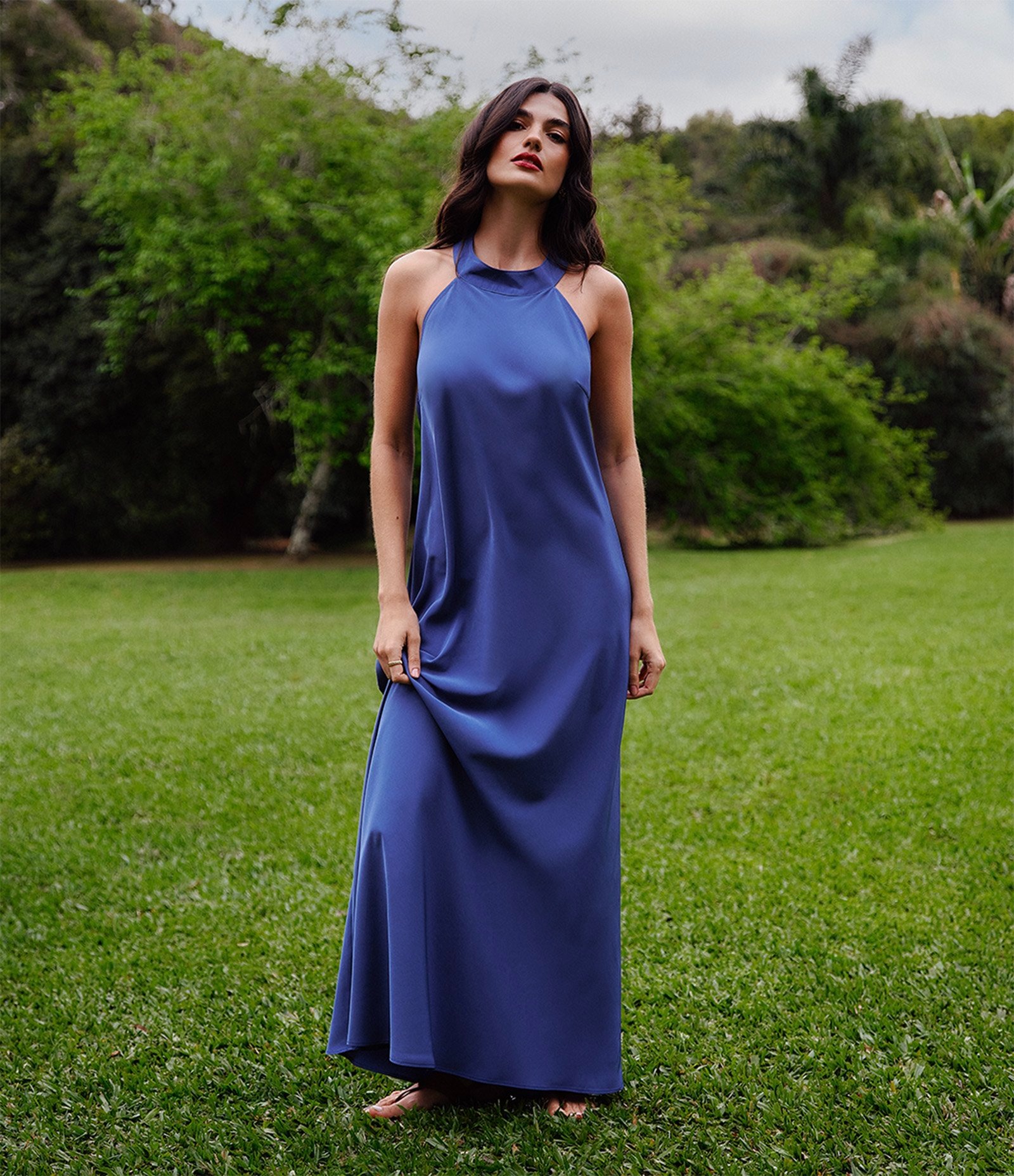 Vestido Longo Frente Única em Cetim com Amarração Azul Claro