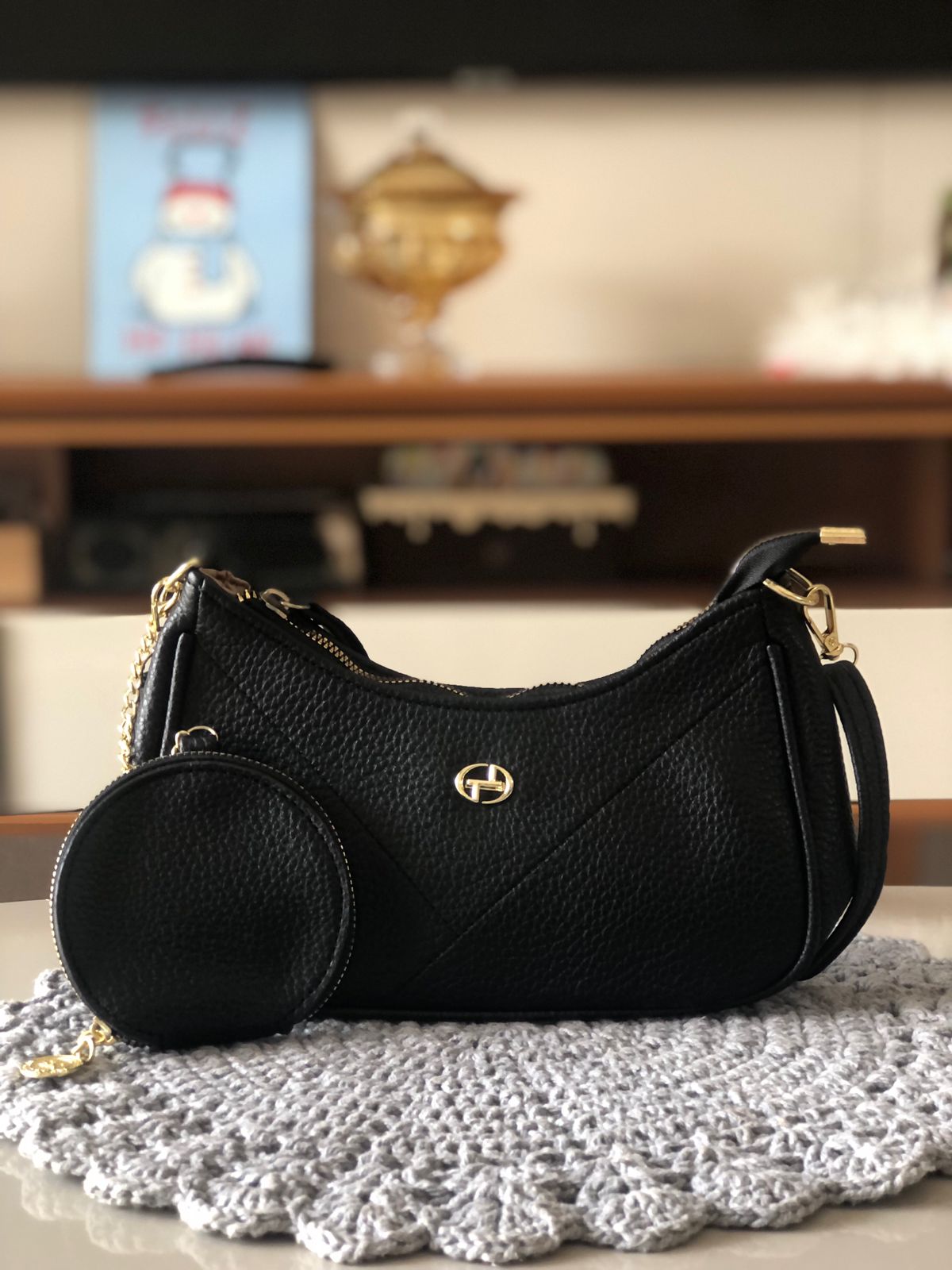 BOLSA PRETA COM PORTA MOEDA