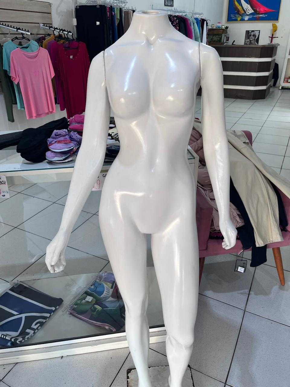 MANNEQUIN FEMININO