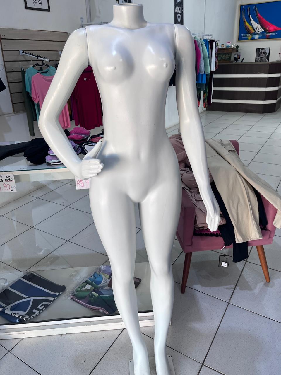MANNEQUIN FEMININO