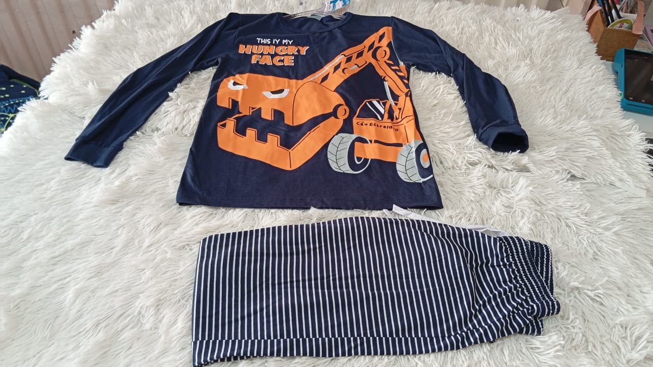 CONJUNTO PIJAMA HUNGRY - TAM:10