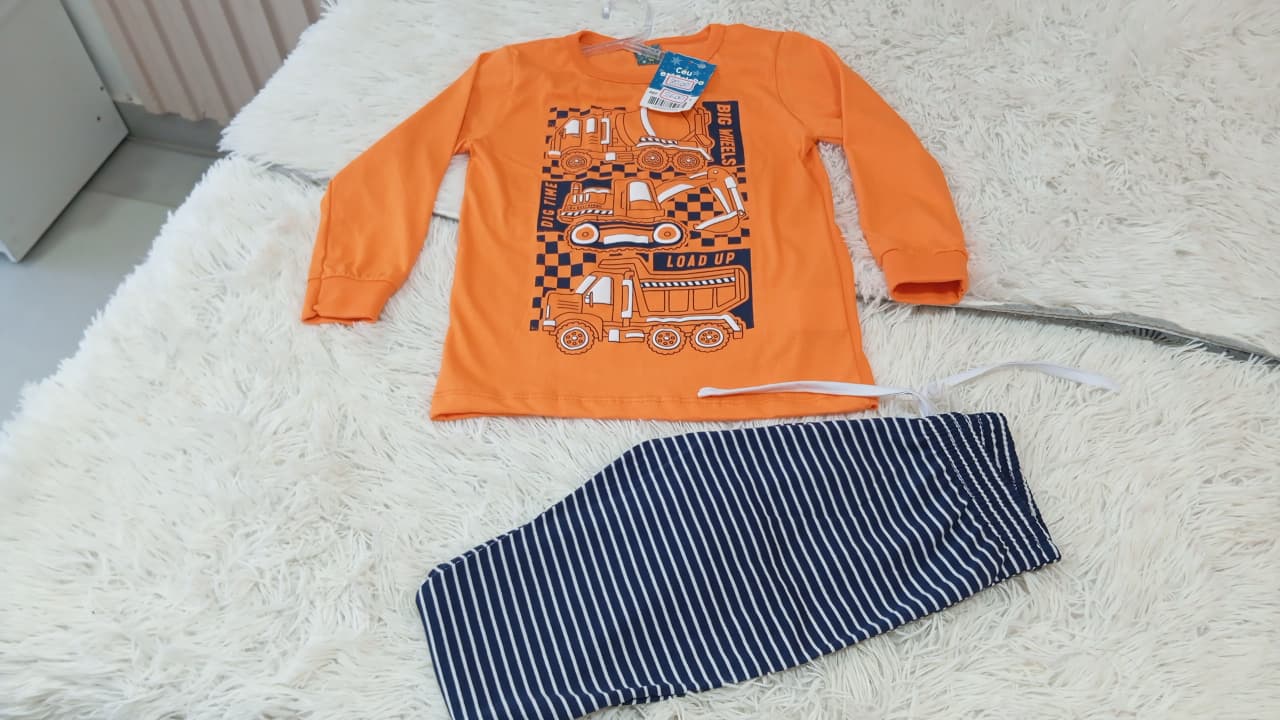 CONJUNTO PIJAMA TRUCKS - TAM:8