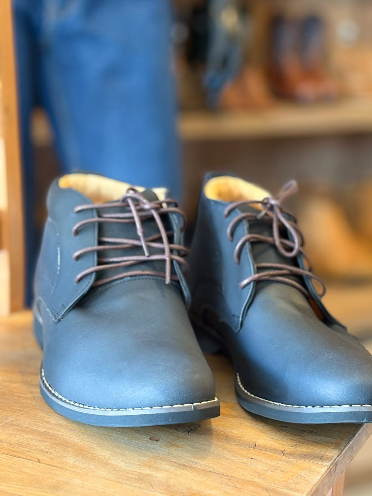 BOTA ZBOOTS MUSTANG PRETO COM CADARÇO