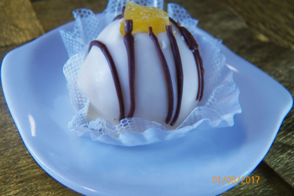 Bombom de abacaxi - Chocolate Branco