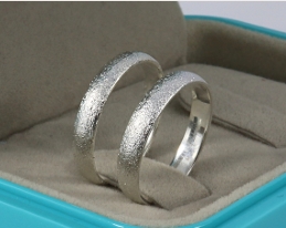 PAR ALIANÇA ABAULADA 3MM DIAMANTADA BANHADA A PRATA - 4